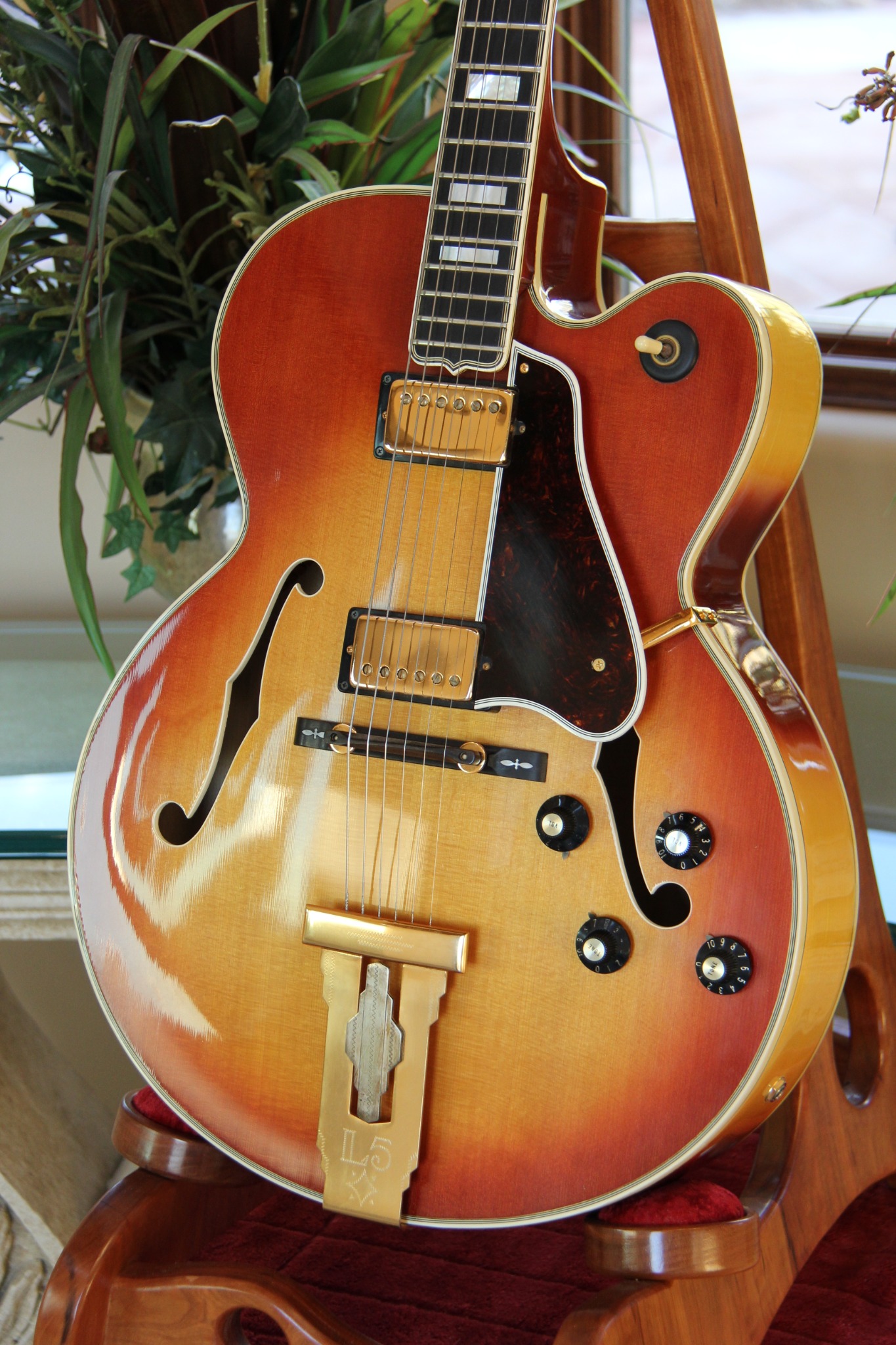 Gibson L-5 — original photograph supplied by Gary